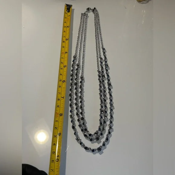 Givenchy layered necklace - Picture 7 of 10